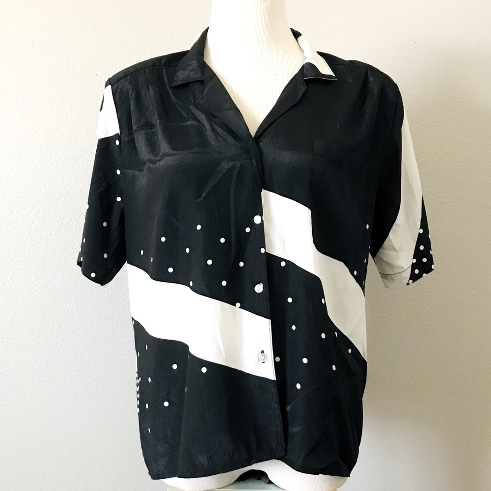 Vintage Women’s Carriage Court Button Down Blouse